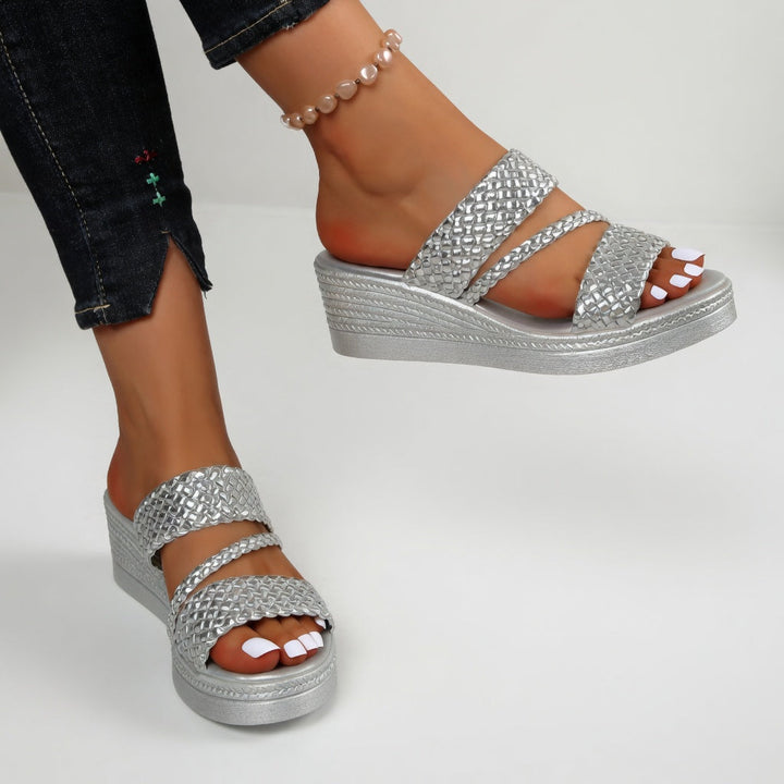 Tresseline™ | Woven Wedge Mule with Cushioned Sole